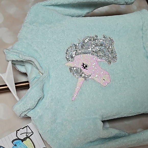Between | Plush Sequined Unicorn Hoodie - Picture 2 of 9